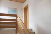Gleich nach der Wohnungstüre ... - 5 Zimmer Etagenwohnung in Seubersdorf in der Oberpfalz