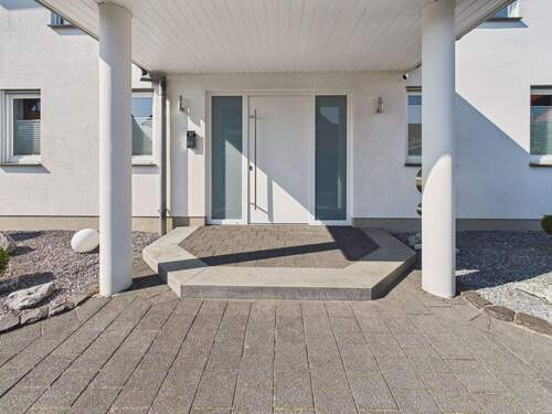 Hauseingang - 6 Zimmer Einfamilienhaus in Minden