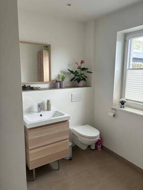 Gäste-WC mit Dusche EG - 