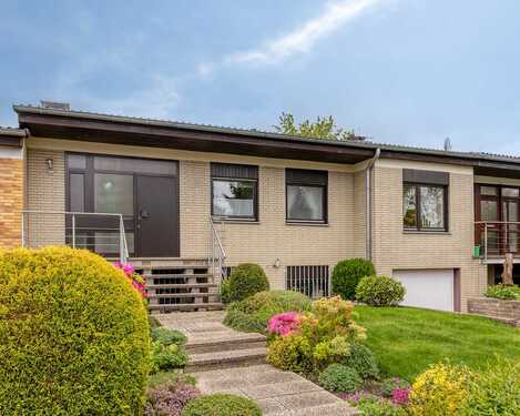 Hausansicht - 4 Zimmer Reihenmittelhaus zum Kaufen in Ratingen