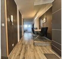 Renovierte 3,5-Zimmer-Wohnung mit Balkon, Aufzug & Tiefgarage in Nürtingen