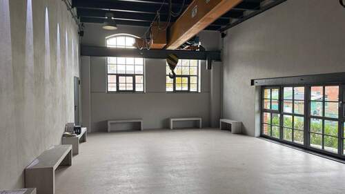 Groß (IMG_0370).jpeg - spektaluräs Büroloft sucht kreative Köpfe