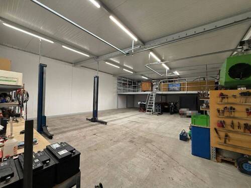 neue Halle Werkstattbereich - Grundstück in Leipzig