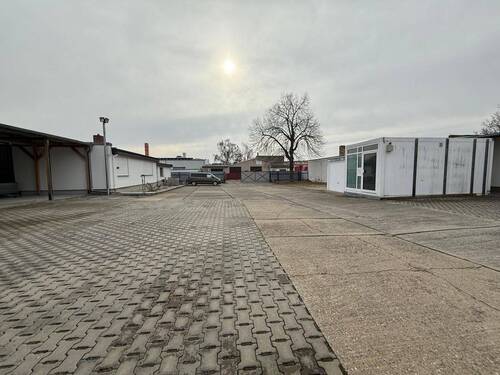 Blick auf das Eingangstor - 