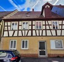Haus sucht Handwerker - Stadthaus (Einzeldenkmal) mit kleinem Innenhof in zentraler Lage der Stadt Eltmann