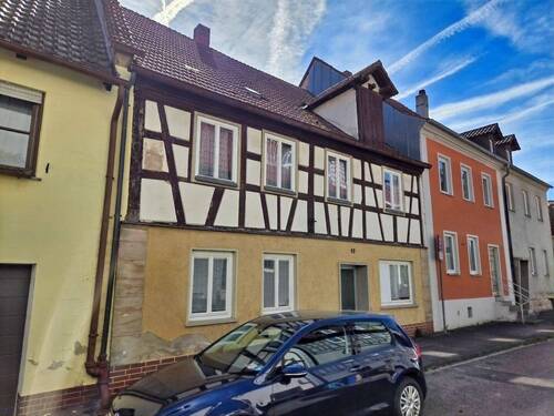 Außenansicht - Mehrfamilienhaus, Wohnhaus mit 120,00 m&sup2; in Eltmann zum Kaufen