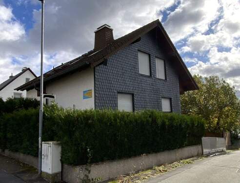 Seitenansicht - 8 Zimmer Mehrfamilienhaus, Wohnhaus in Leun