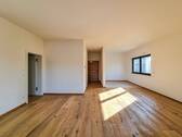 Wohnzimmer mit offener Küche - 