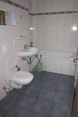 Badezimmer - Etagenwohnung mit 41,30 m&sup2; in Chemnitz zur Miete