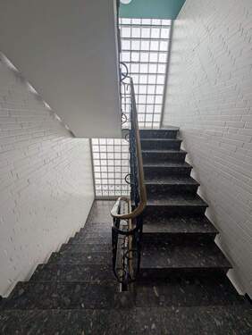 Flur / Treppenhaus - Etagenwohnung mit 86,00 m&sup2; in Buchholz in der Nordheide zum Kaufen