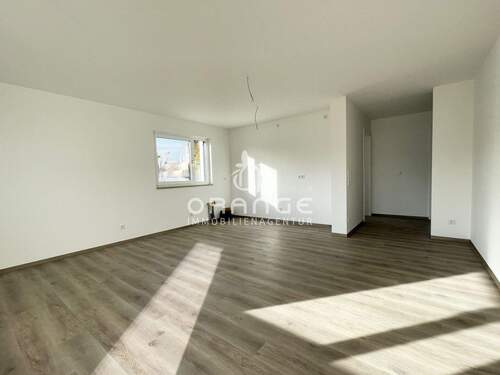 ...ebenfalls mit Fenster nach Westen... - 