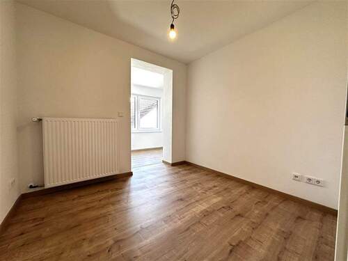 Gäste-/ Arbeitszimmer - 