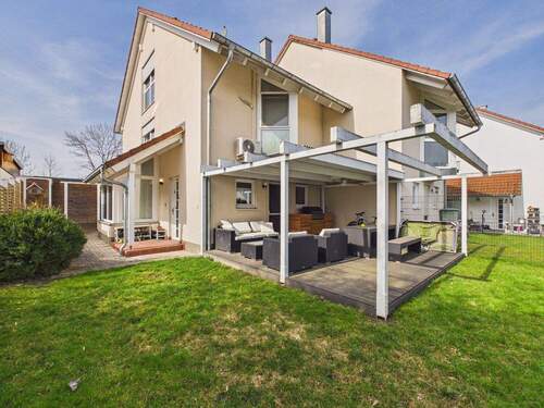 Rückansicht - Doppelhaushälfte mit 141,00 m&sup2; in Eching / Hofham zum Kaufen