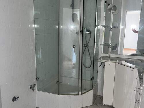 Duschbad Ansicht 1 - 