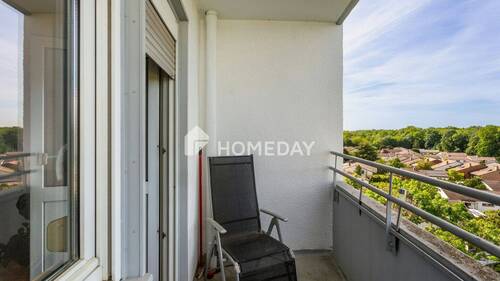 Loggia 2 - Zwei-Zimmer-Wohnung mit Loggia, Weitblick und Garage in Limburgerhof