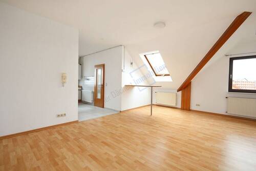 WOHN- / ESSBEREICH - 2 Zimmer Etagenwohnung zur Miete in Pfungstadt