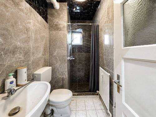 Badezimmer - 2 Zimmer Etagenwohnung in Kiel / Elmschenhagen