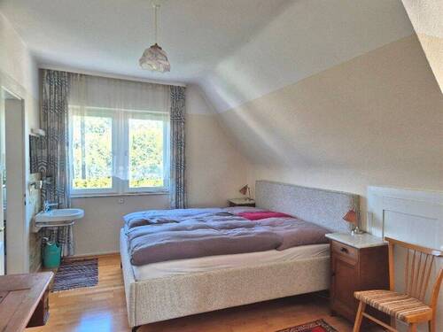 Schlafzimmer DG.jpg - 