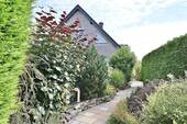 Privatweg zum Haus - Einfamilienhaus mit 190,00 m² in Bochum zum Kaufen