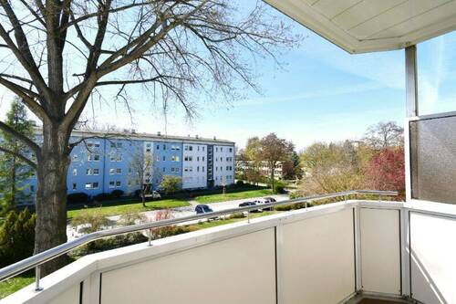 Balkon - Wohnung mit Ausblick ins neue Wohnumfeld