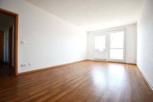 Originalbild Wohnzimmer - 3 Zimmer Etagenwohnung in Riesa