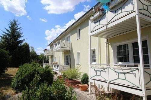 Wohnanlage - Schöne 3-Raumwohnung in toller Lage! Stellplatz! Balkon! EG!