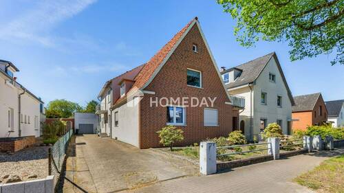 Außenansicht 1 - 9 Zimmer Mehrfamilienhaus, Wohnhaus in Bad Schwartau