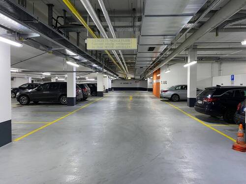 Tiefgarage - 