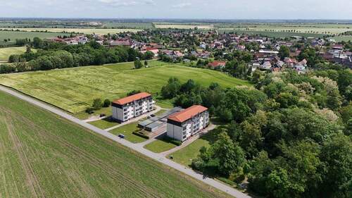 Drohnenaufnahme - 5 Zimmer Etagenwohnung zum Kaufen in Zörbig / Löberitz