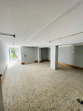 Lagerbereich mit Zugang zur Anlieferung - 