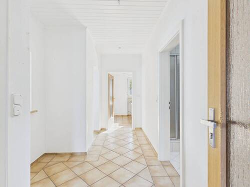 Flur EG - Einfamilienhaus mit 172,00 m&sup2; in Unterföhring zum Kaufen