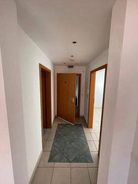 Flur - 3 Zimmer Etagenwohnung zum Kaufen in Sulz