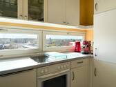 Küche mit Fensterfront - 