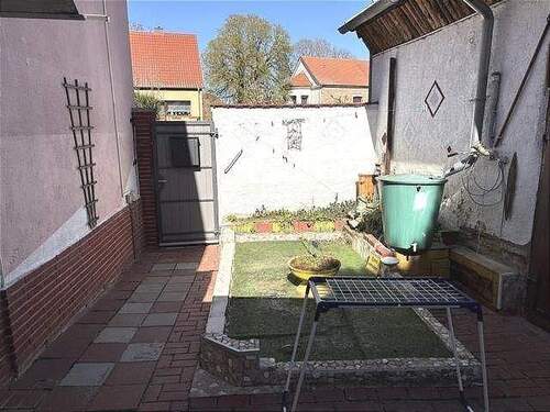 Hof - Einfamilienhaus mit 131,00 m&sup2; in Edersleben zum Kaufen