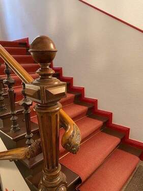 Imposantes Treppenhaus - 3 Zimmer Büro in Weimar