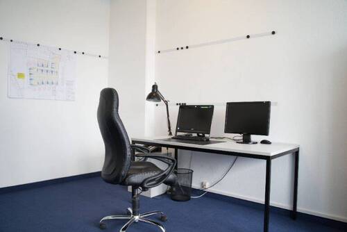 Schreibtischplatz 1 - 