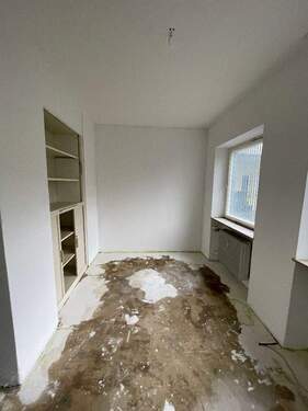 Erdgeschoss rechts - Gewerbeobjekt (Büro, Produktion, Verkauf) in Nürnberg