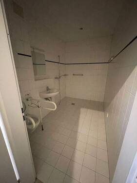 Behinderten-WC - 