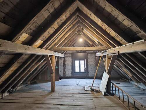 Dachboden mit Ausbau-Potential - 