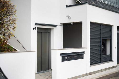 Der Aufgang Villa2tälerblick - 5 Zimmer Etagenwohnung in Waldkirch