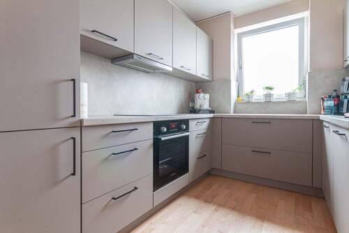 Einbauküche (Eigentum Mieter) - 