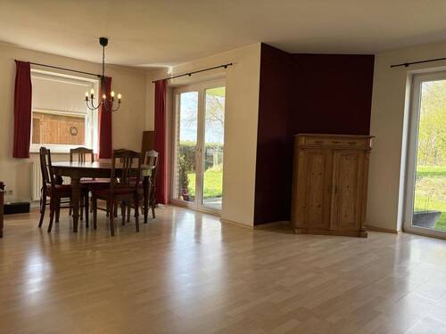 Wohn- und Esszimmer - 