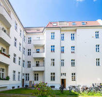 Steglitzer Bestlage: Sanierte 3-Zimmer-Gründerzeit-Wohnung mit Aufzug - Balkon - hochwertiges Bad - Berlin