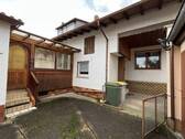 Hof mit Wintergarten - 