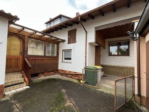 Hof mit Wintergarten - 