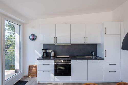 Einbauküche in hellem Design - 