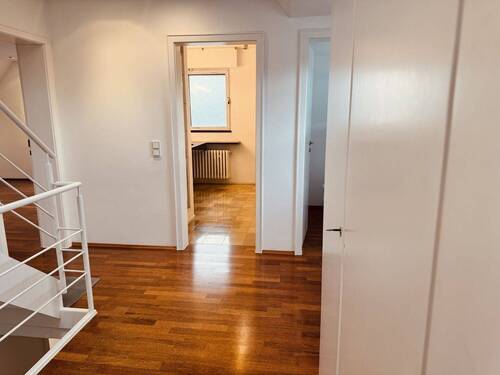 Flur 1. Etage – Offene Ebene mit Blick und Raumgefühl - 