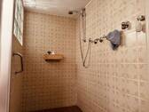 Dusche neben Sauna – Erfrischung nach der Auszeit - 