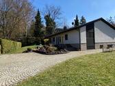 Kfz-Stellplätze - 4 Zimmer Bungalow in Obermichelbach