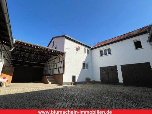 Bild 1 - *Charmanter 4-Seitenhof mit großzügigem Nebengelass*
